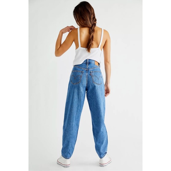 Levi’s premium HIGH LOOSE TAPER FIT WOMEN'S JEANS size 24 - Picture 2 of 11